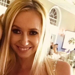 Meet your Posher, Tania